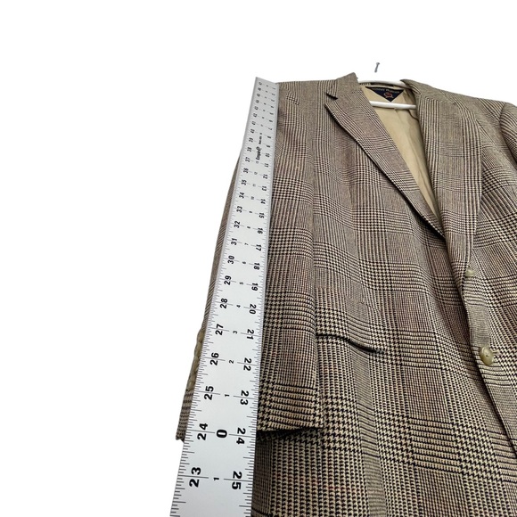 Tommy Hilfiger Men’s Plaid Two Button Blazer Size 40R - Picture 9 of 11